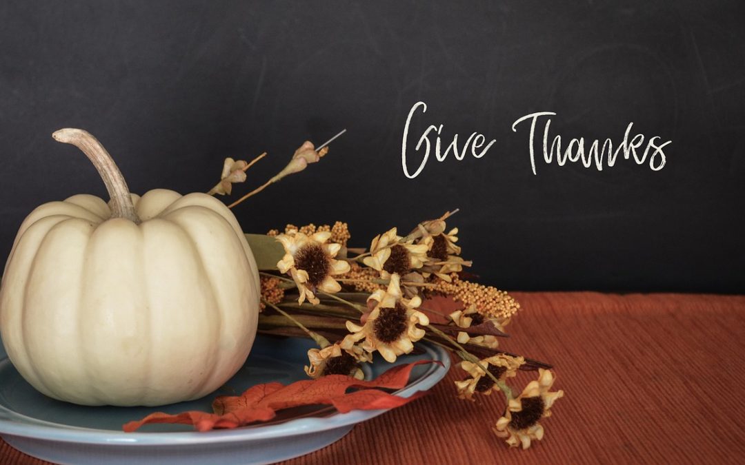How To Create The Perfect Thanksgiving Table Centerpiece
