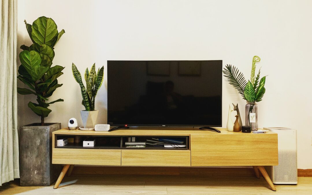 flat screen tv on modern console